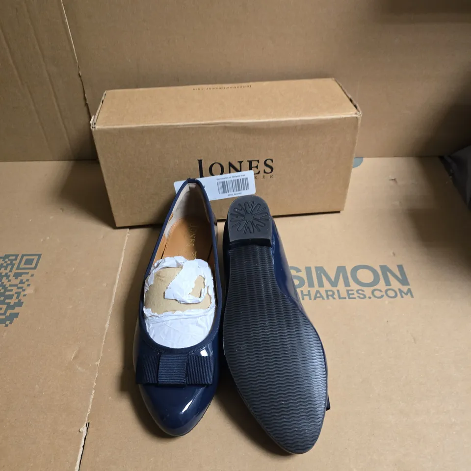 JONES NAVY PATENT LEATHER BALLET FLATS – WOMEN'S SHOES - UK SIZE 6.5 