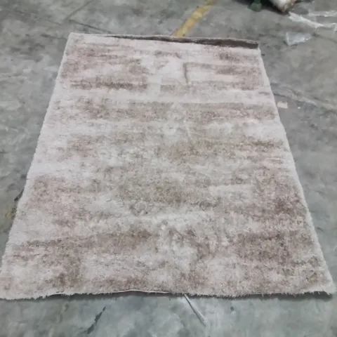 QUALITY DESIGNER AREA RUG - APPROXIMATELY 225X164