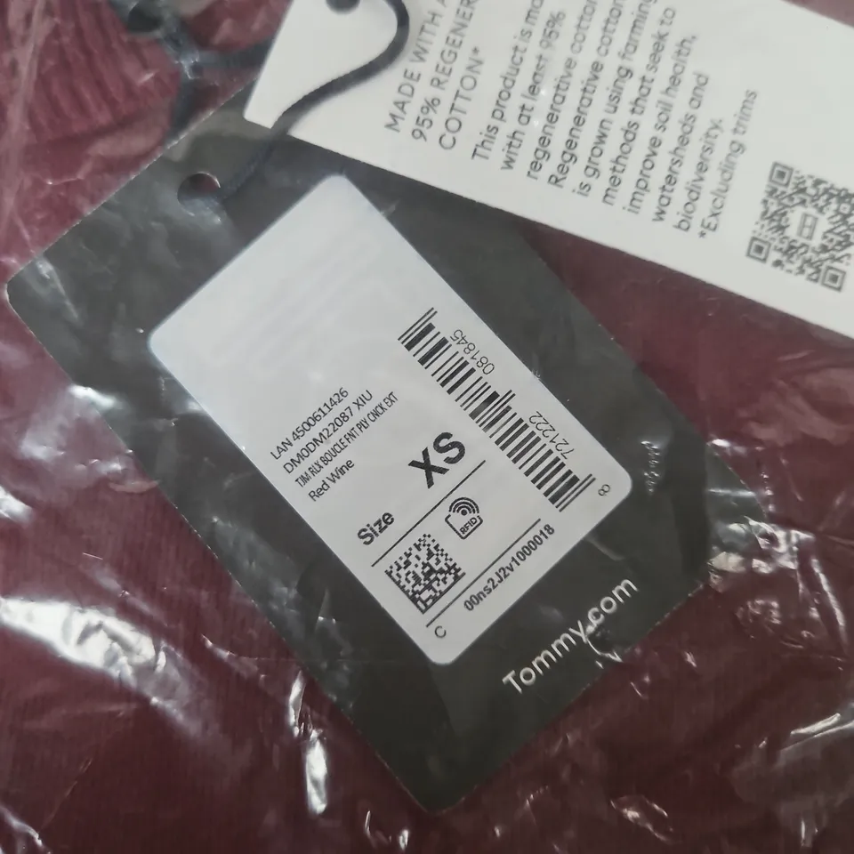 TOMMY JEANS NY BURGUNDY JUMPER - XS