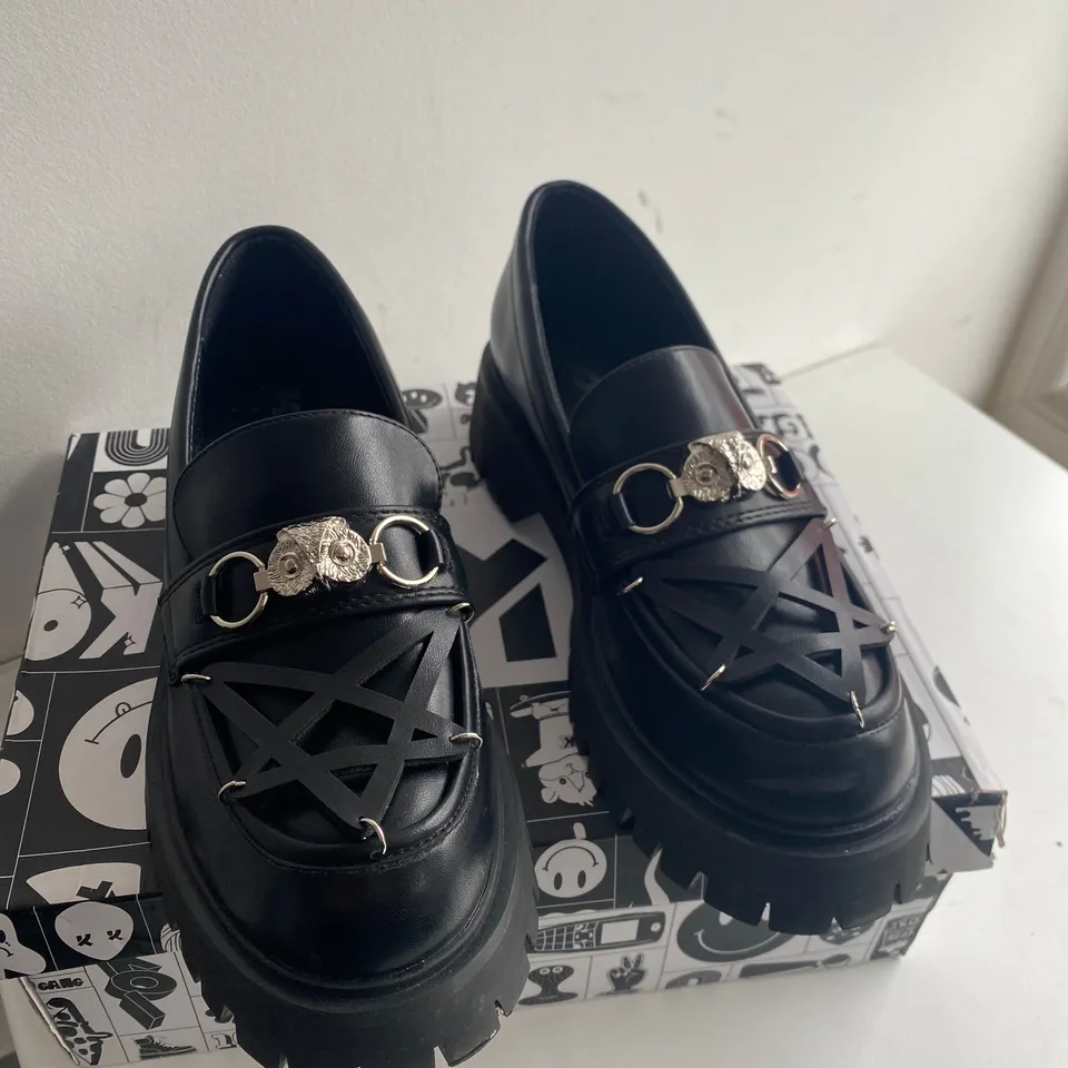 BOXED PAIR OF KOI SILENT DUSK OWL PENTAGRAM LOAFERS SIZE 5