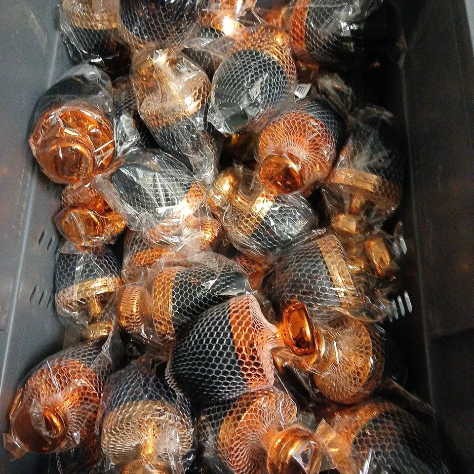 APPROXIMATELY 20 SELF-TANNING/MAKEUP BODY BRUSHES