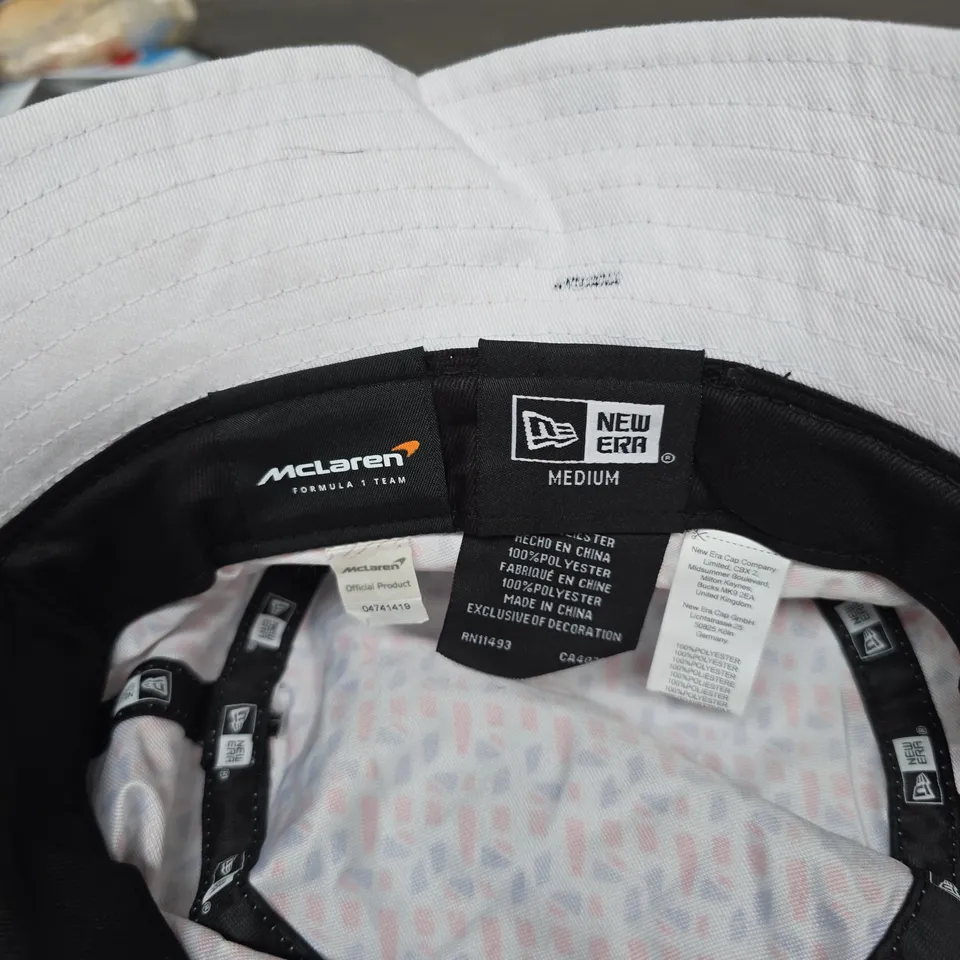 NEW ERA MCLAREN F1 TEAM BUCKET HAT – UK MEDIUM