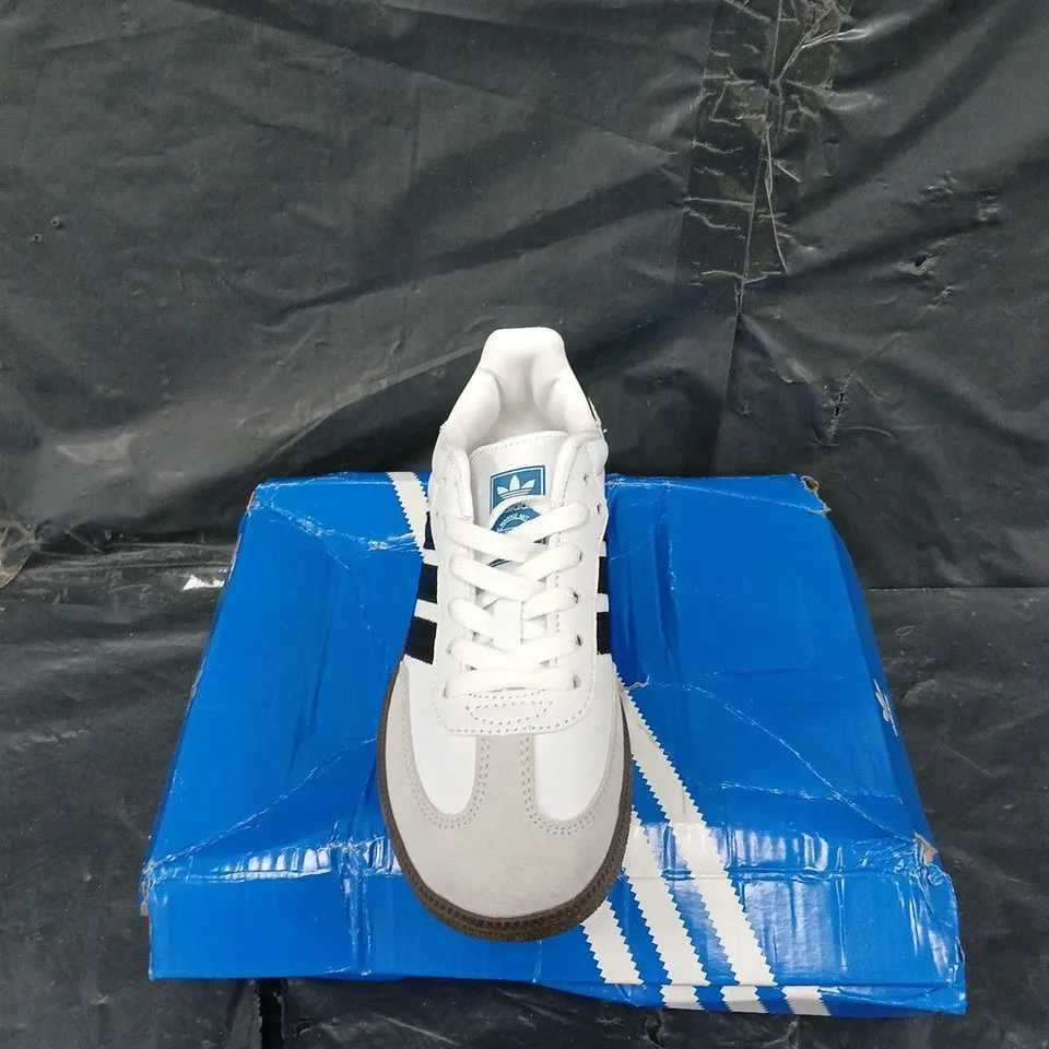 BOXED PAIR OF ADIDAS SAMBA OG WHITE UK 13.5 