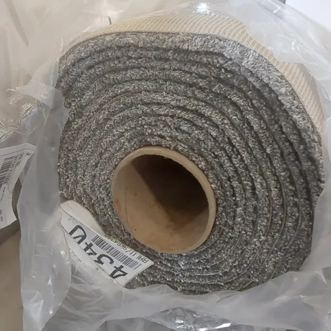 ROLL OF QUALITY CLASSIC CHARM AB ASH GREY CARPET // SIZE: APPROX 4 X 7.3m