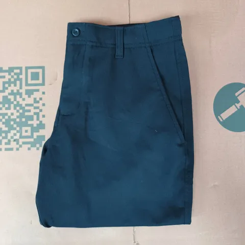 UNDER ARMOUR TROUSERS IN BLACK SIZE YLG