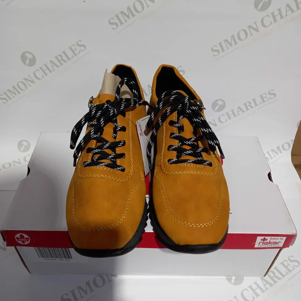 RIEKER ZIP TRAINER SIZE 5