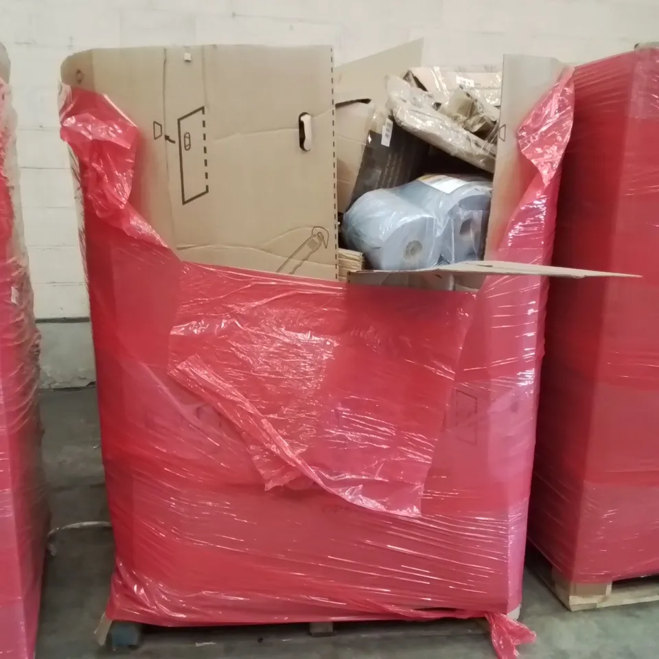 PALLET OF ASSORTED ITEMS TO INCLUDE: ROLLED MATTRESS, CONVECTOR HEATER, DOG BED, CUSHION, TOILET SEAT, LARGE RUG ECT