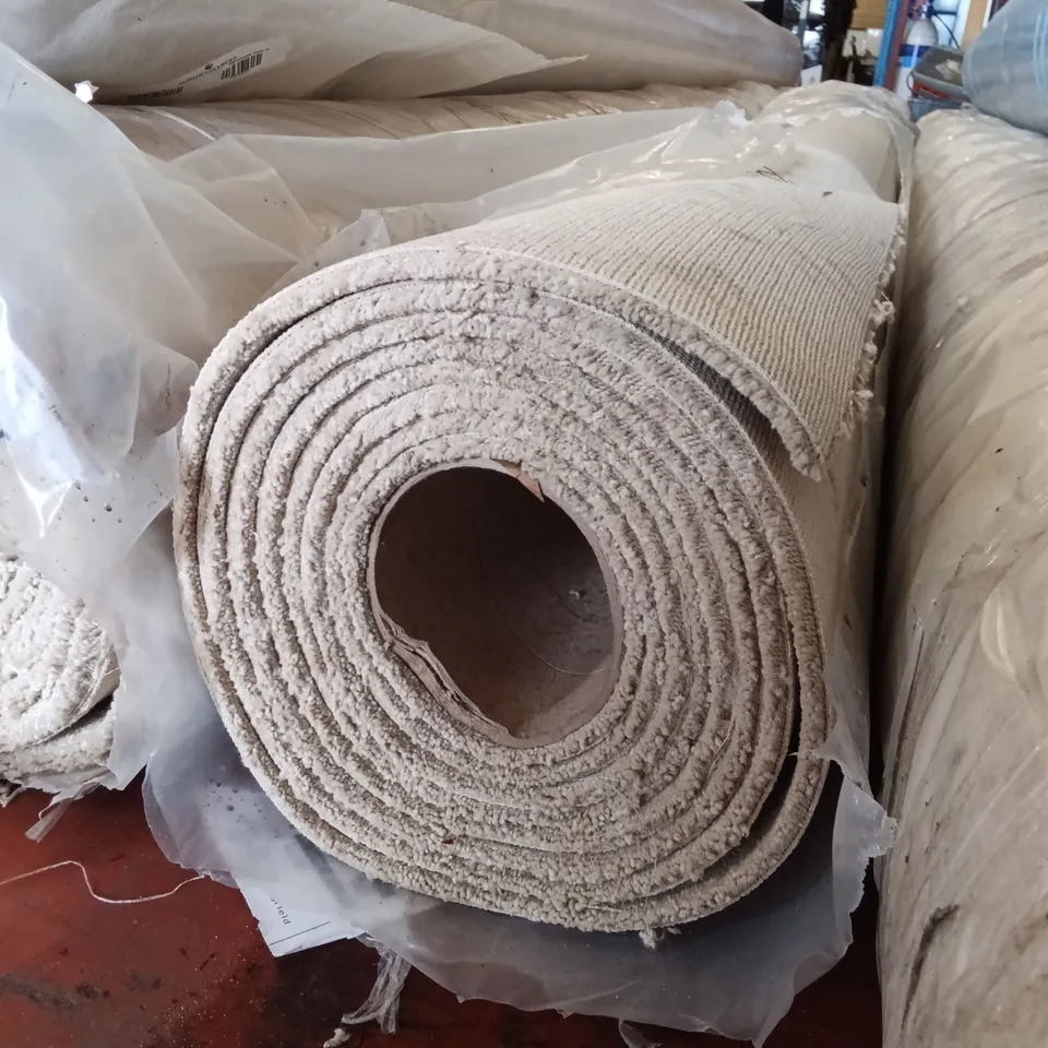 ROLL OF QUALITY NEW EC HEARTLAND BAYTON CARPET // APPROX SIZE: 4.55 X 5.00M