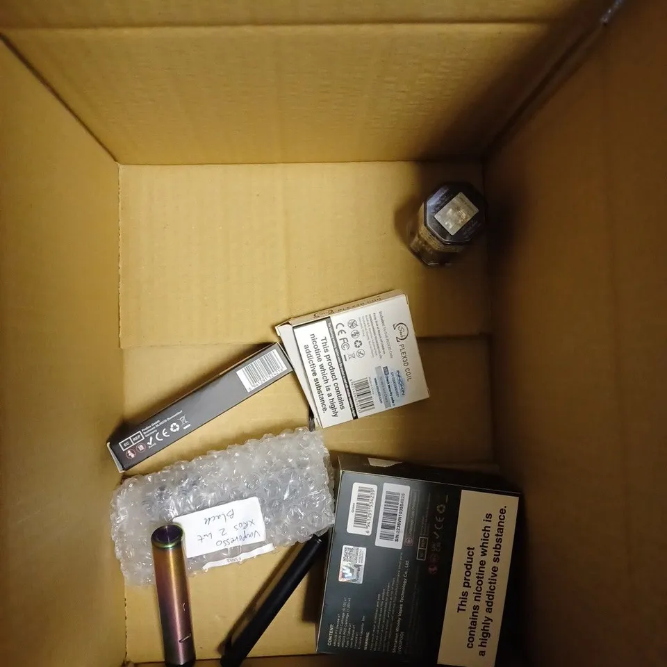 BOX OF APPROX 10 ITEMS TO INCLUDE VOOPOO ARGUS G, VAPORESSO XROS 3, CALIBURN A3.