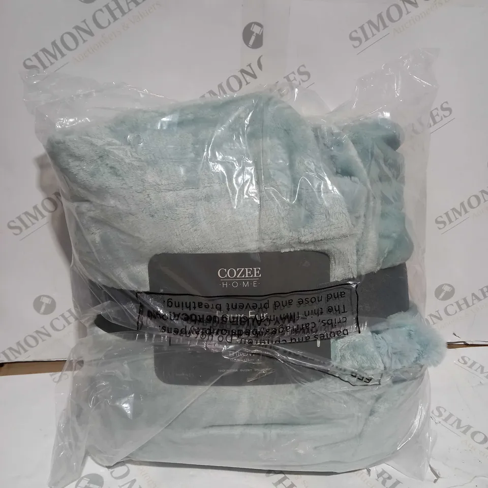 COZEE HOME SOFT BLUE THROW