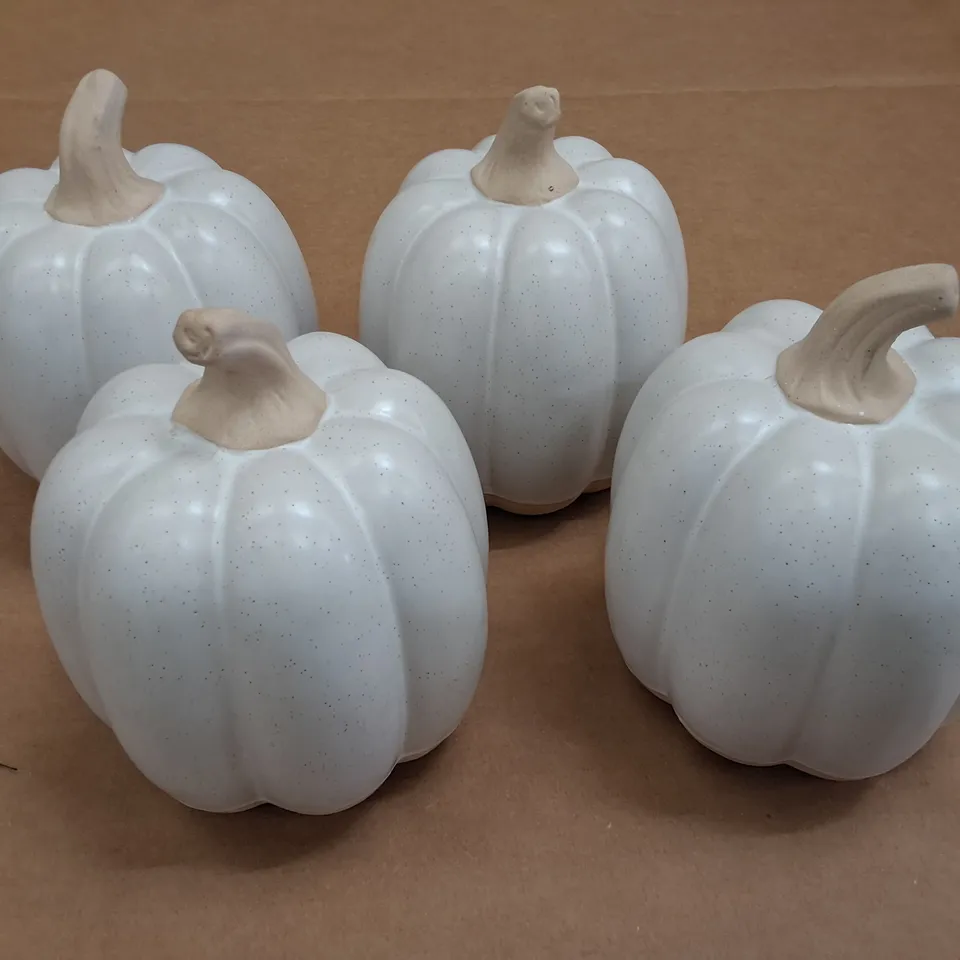 PALLET CONTAINING 96 4-PACK BOXES OF BRAND NEW CERAMIC PUMPKINS