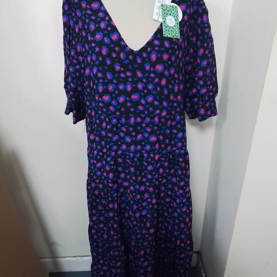 SCAMP & DUDE ADULTS V-NECK TIERED MAXI DRESS - 20