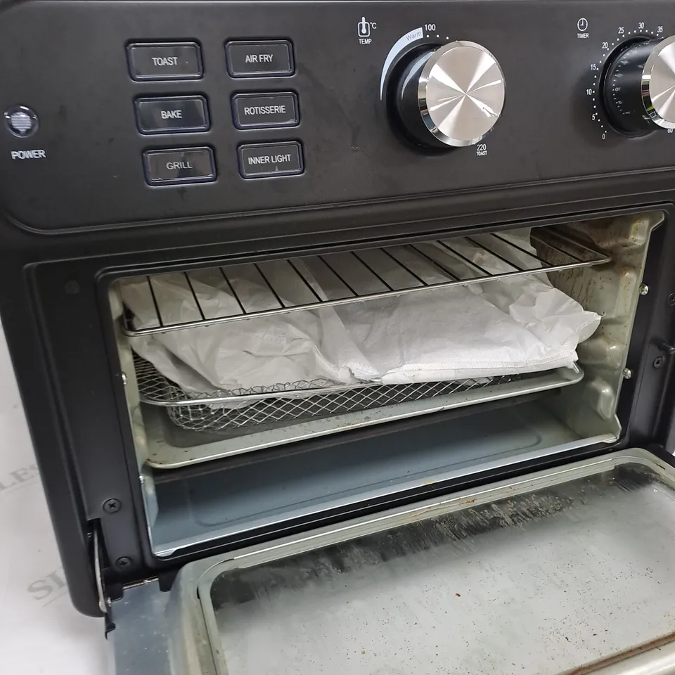 BOXED COOK'S ESSENTIAL 21-LITRE AIRFRYER OVEN IN BLACK