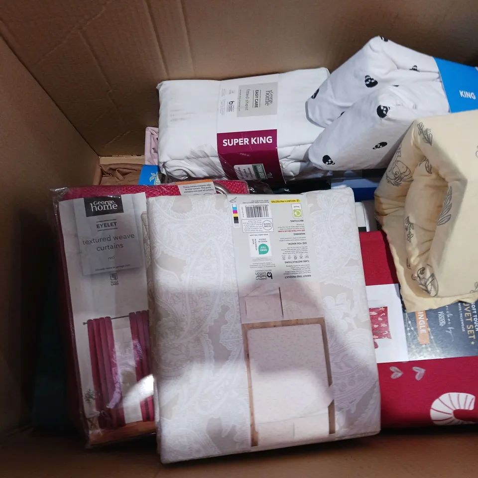 BOX OF APPROXIMATELY 12 ASSORTED BEDDING AND SOFT FURNISHING ITEMS TO INCLUDE - DUVET SETS, MATTRESS PROTECTOR, AND PILLOWCASES ETC. 