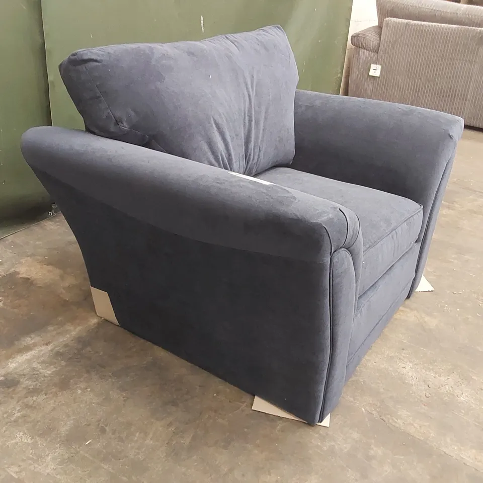 QUALITY DESIGNER DURY FABRIC UPHOLSTERED ARMCHAIR - BLUE