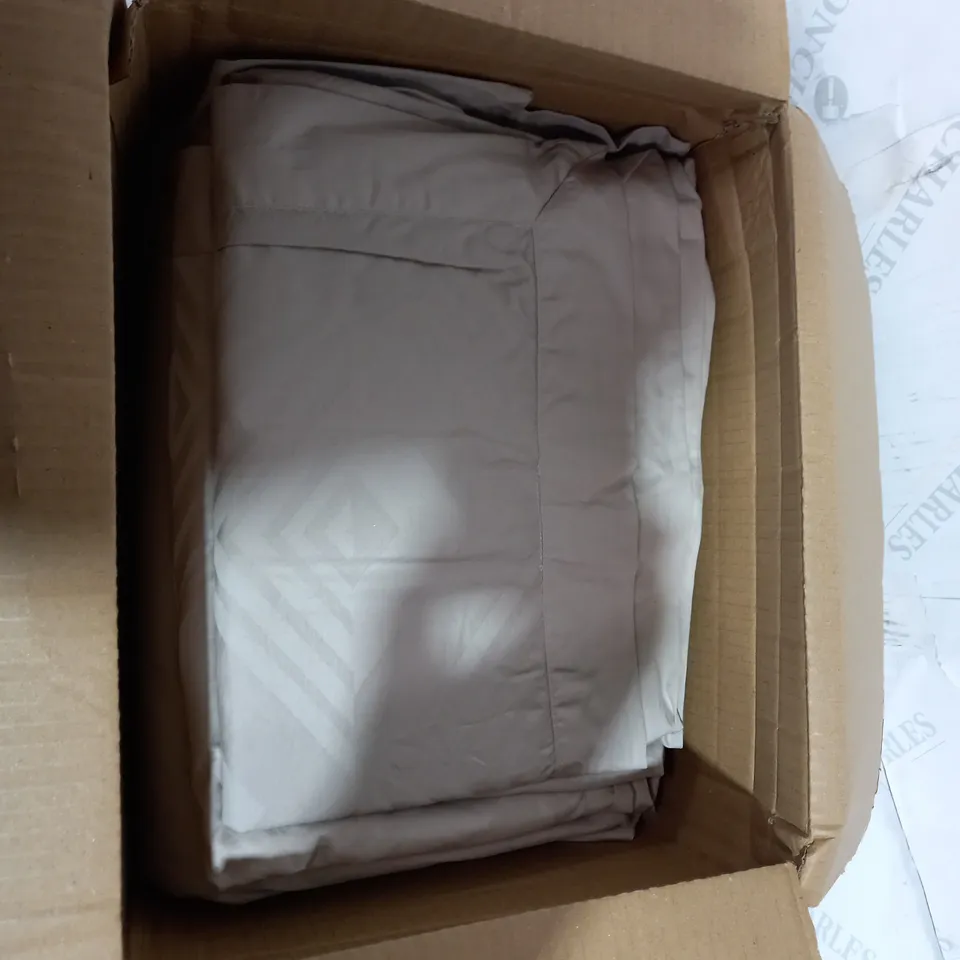 K BY KELLY HOPPEN DECO LUXE COTTON DUVET SET