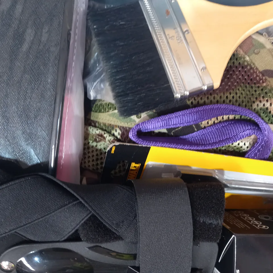 LOT OF APPROXIATELY 10 ASSORTED HOUSEHOLD ITEMS TO INCLUDE SILVA POCKET 7X MONOCULAR, MULTI CLEANING PEN, BLOOD GLUCOSE TEST STRIPS, ETC