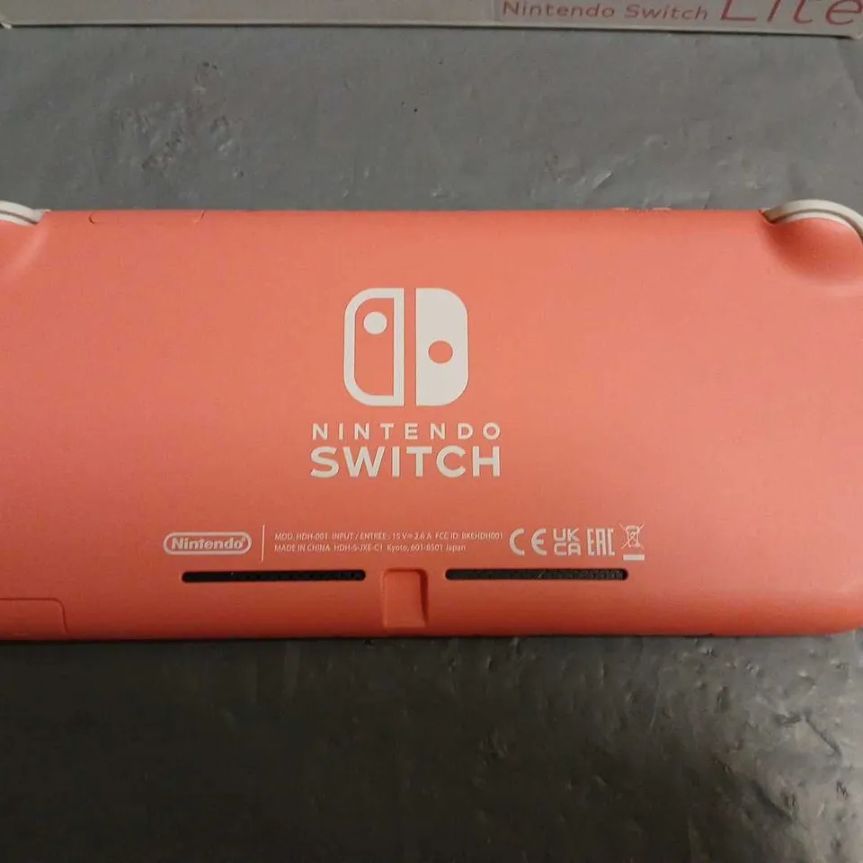 NINTENDO SWITCH LITE - CORAL