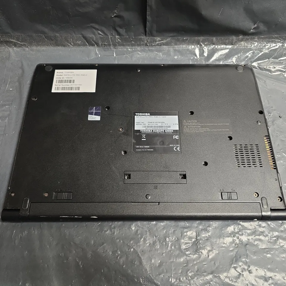 TOSHIBA SATELLITE PRO R40-C LAPTOP