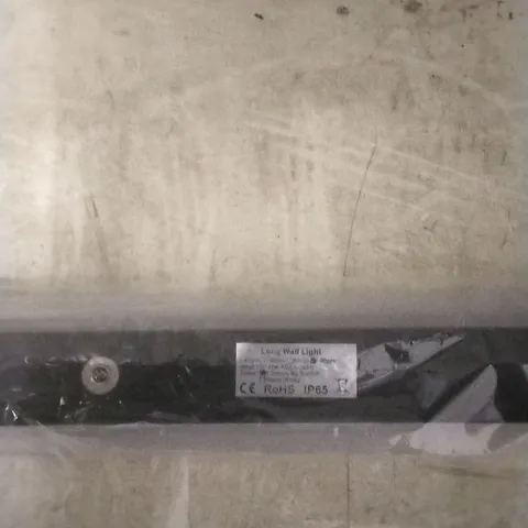 BOXED LONG WALL MOUNTED LIGHT HOLDER 100CM