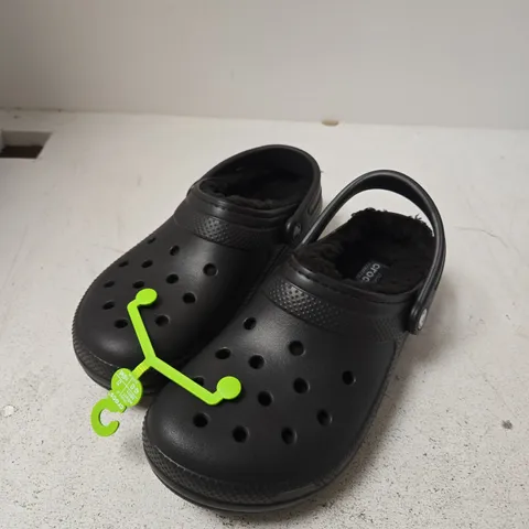 CROCS CLASSIC LINED CLOG β BLACK, UK 8