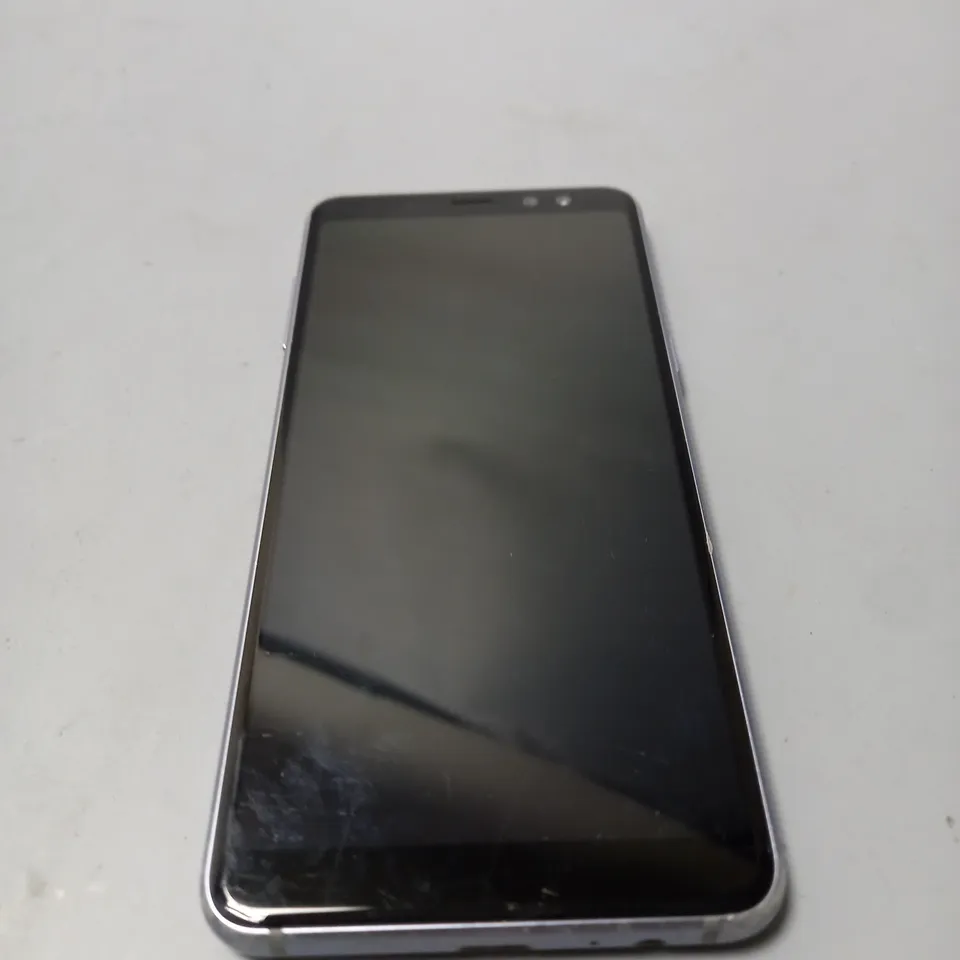 SAMSUNG GALAXY A8 