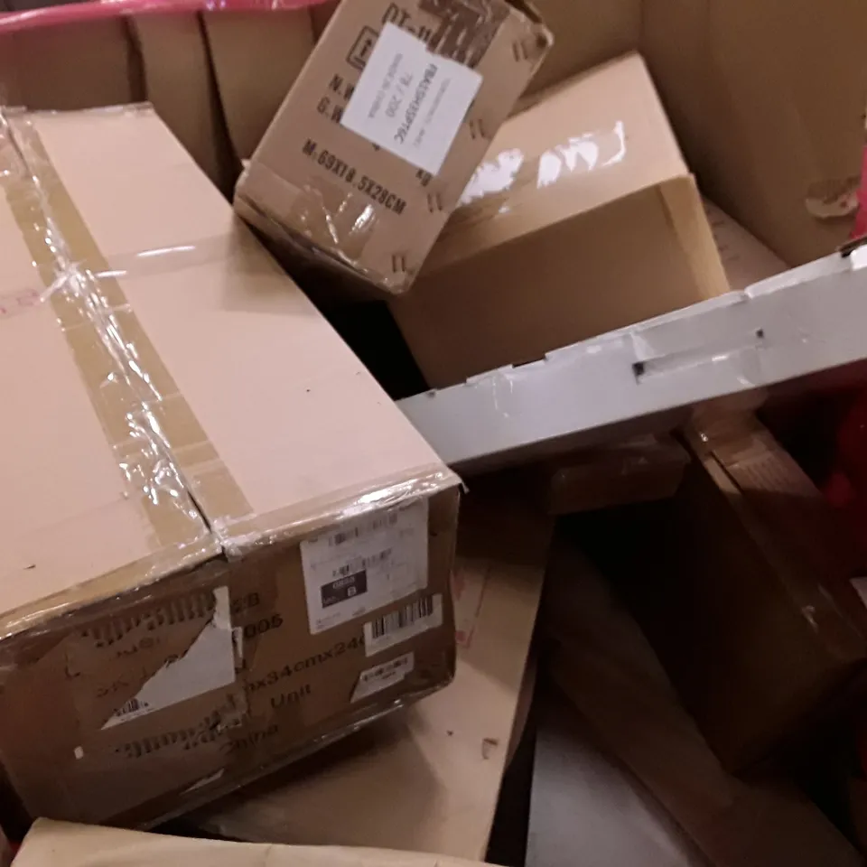 PALLET OF ASSORTED PRODUCTS INCLUDING DOUBLE AIR FRYER, GAMING MOUSE PAD, 7 IN 1 COMBO PRAM TOY, WIRELESS KEYBOARD & MOUSE, DOUBLE ARM TV MOUNT