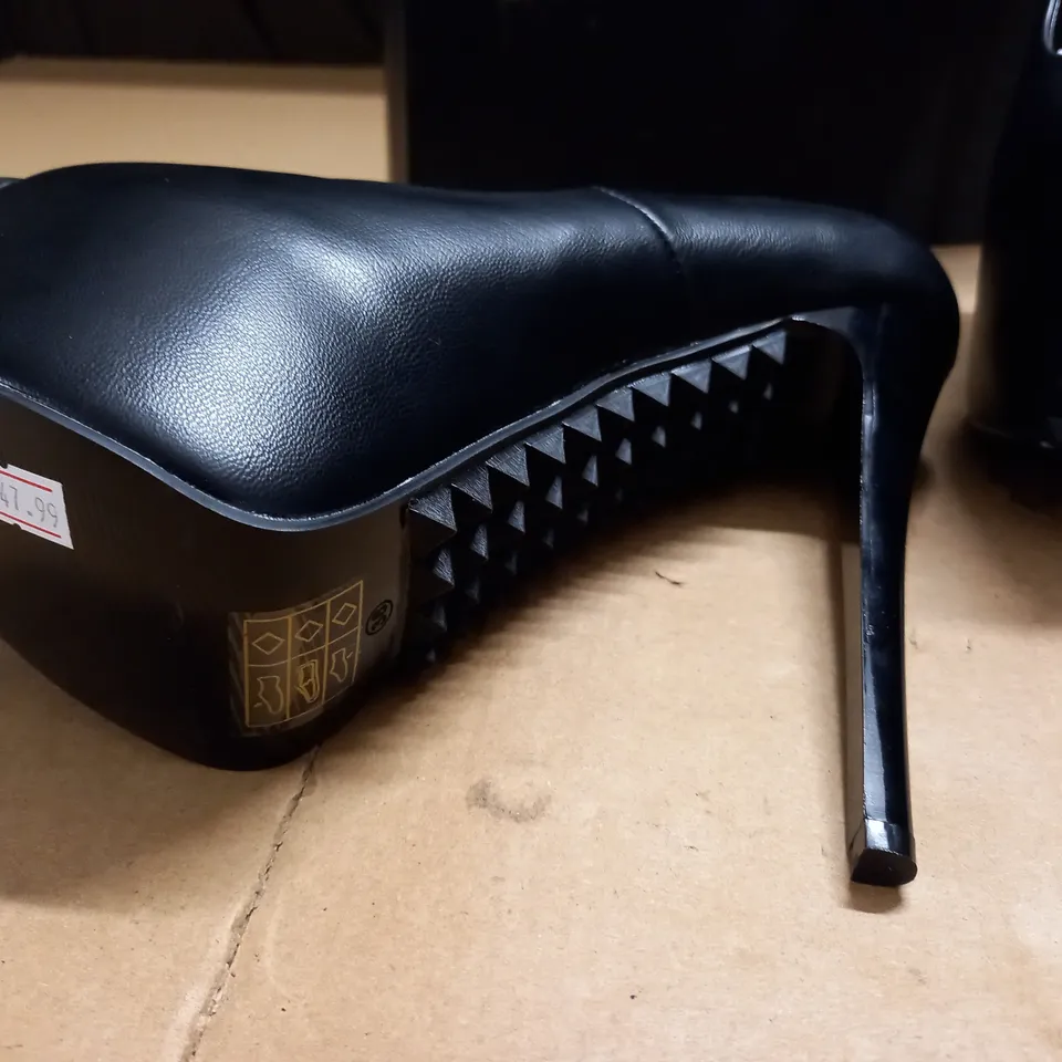 BOXED PAIR OF BANNED STUD DETAIL HEELED SHOES IN BLACK - 38