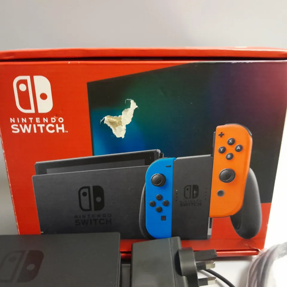 LOT OF NINTENDO SWITCH ACCESSORIES AND BOX - NO CONSOLE