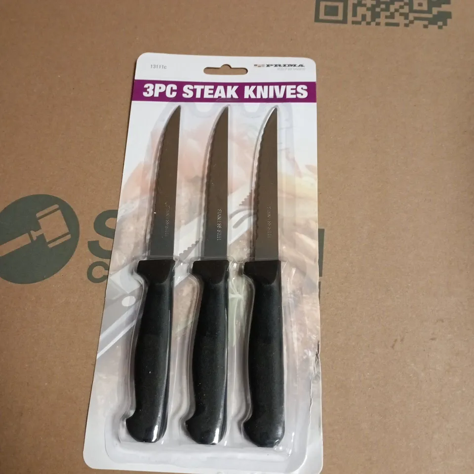 APPROXIMATELY 6 ASSORTED ITEMS INCLUDING STEAK KNIFE SET AND DOG GROOMING KNIVES