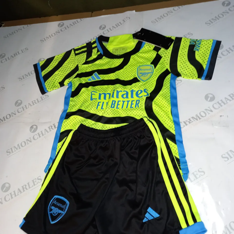 ARSENAL FC SHIRT AND SHORTS WITH ALISSA 26 ON THE BACK SIZE 16