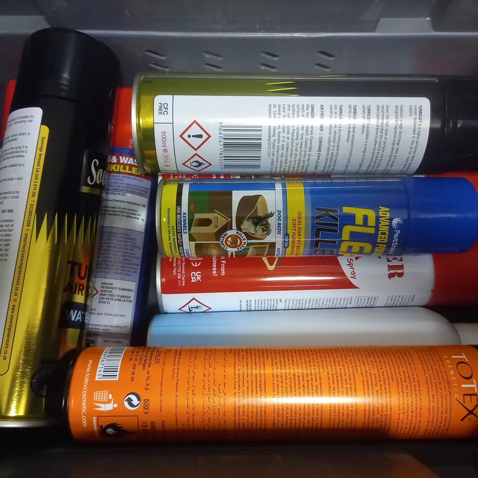 BOX OF APPROX 15 ASSORTED AEROSOLS TO INCLUDE - TOTEX HAIR SPRAY - SANMEX FLY & WASP KILLER - VODUZ TREND SETTER HAIRSPRAY ECT