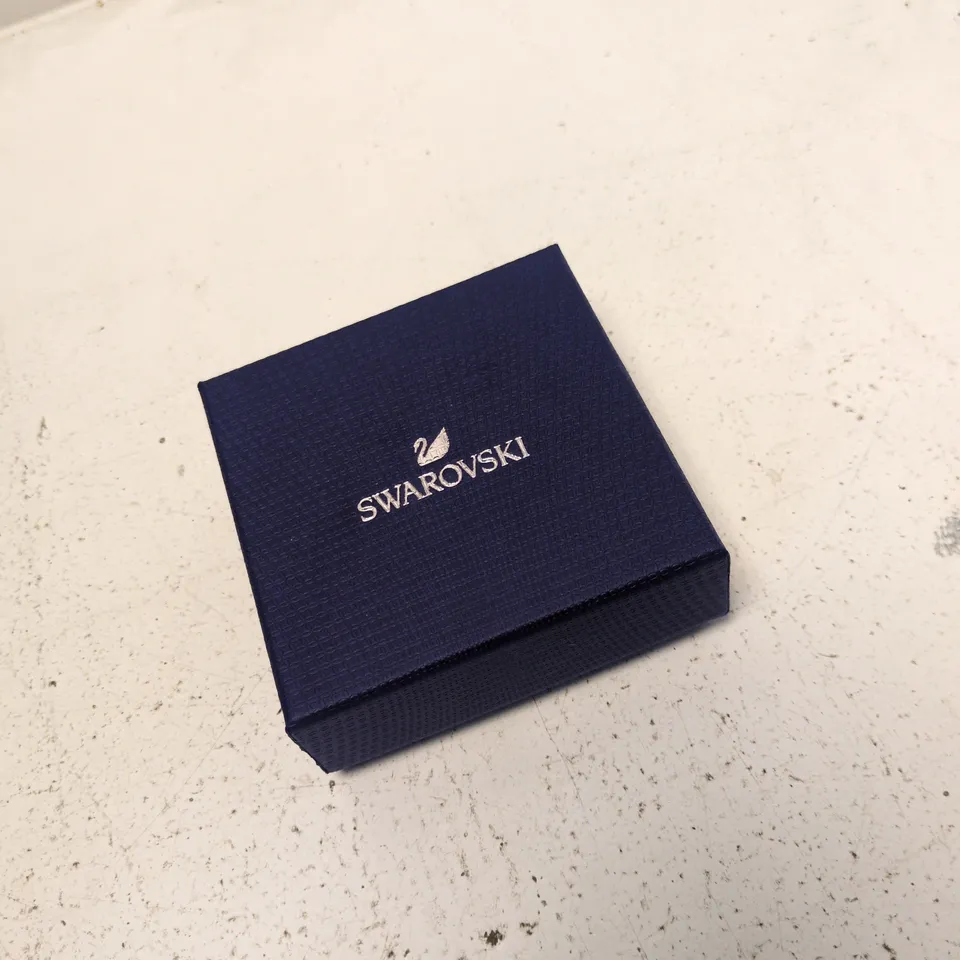 SWAROVSKI PEARL STUD EARRINGS IN BLUE PRESENTATION BOX