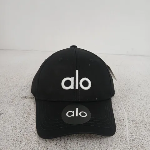 ALO YOGA CAP – BLACK, ONE SIZE