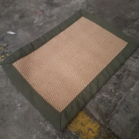 QUALITY DESIGNER AREA RUG APPROXIMATELY 40×60CM