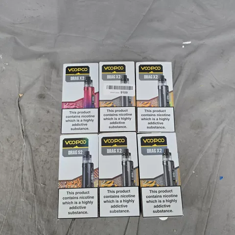 BOX OF APPROXIMATELY 30 ASSORTED E-CIGARETTES AND ACCOMPANIMENTS TO INCLUDE: VARIOUS VOOPOO ITEMS 