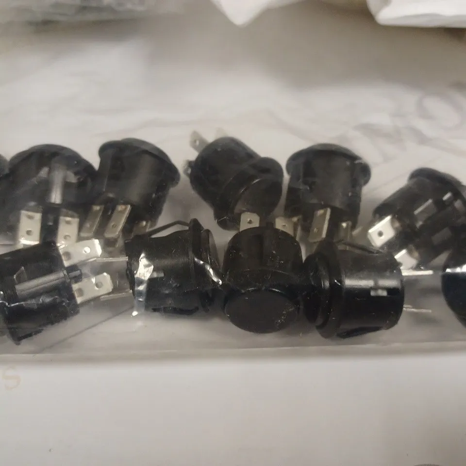 LOT OF ASSORTED ITEMS TO INCLUDE SWITCHES, BATTERY HOLDERS, INSULATION TAPE AND SYRINGE PRESSURE CAPS