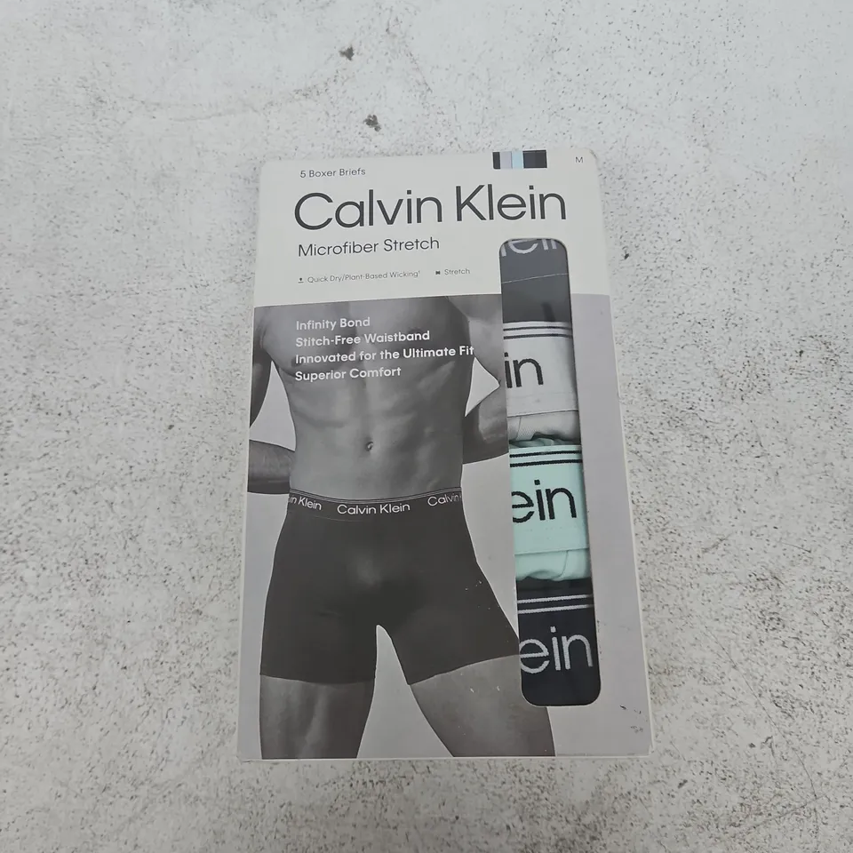 CALVIN KLEIN MICROFIBER STRETCH BOXER BRIEFS – 5 PACK (SIZE M)