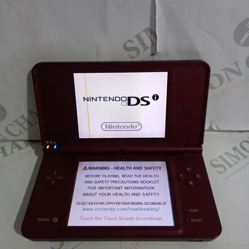 NINTENDO DS XL IN MAROON 