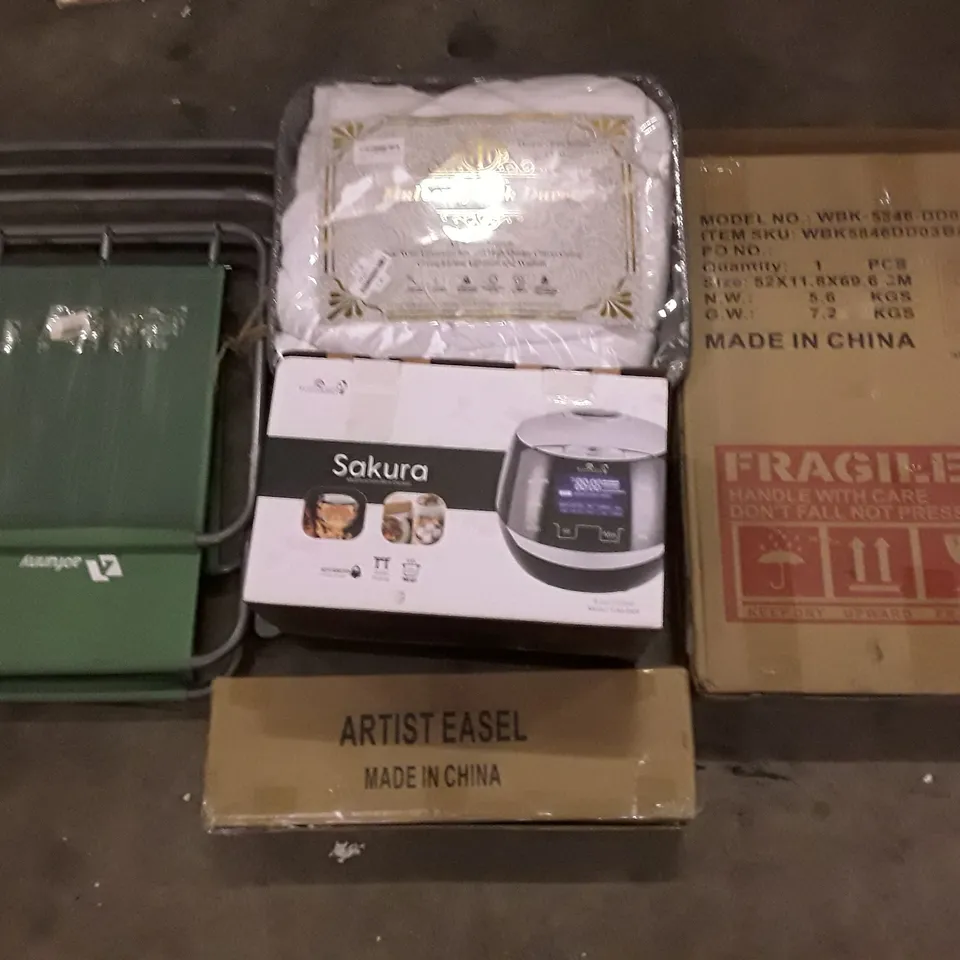 PALLET OF ASSORTED PRODUCTS INCLUDING ARTIST EASEL, SAKURA MULTIFUNCTION RICE COOKER, MULBERRY SILK DUVET, LAWN CHAIR, MIRROR 