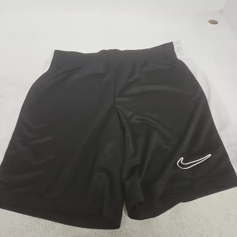 NIKE DRI-FIT SLIM FIT SHORTS – BLACK, SIZE M