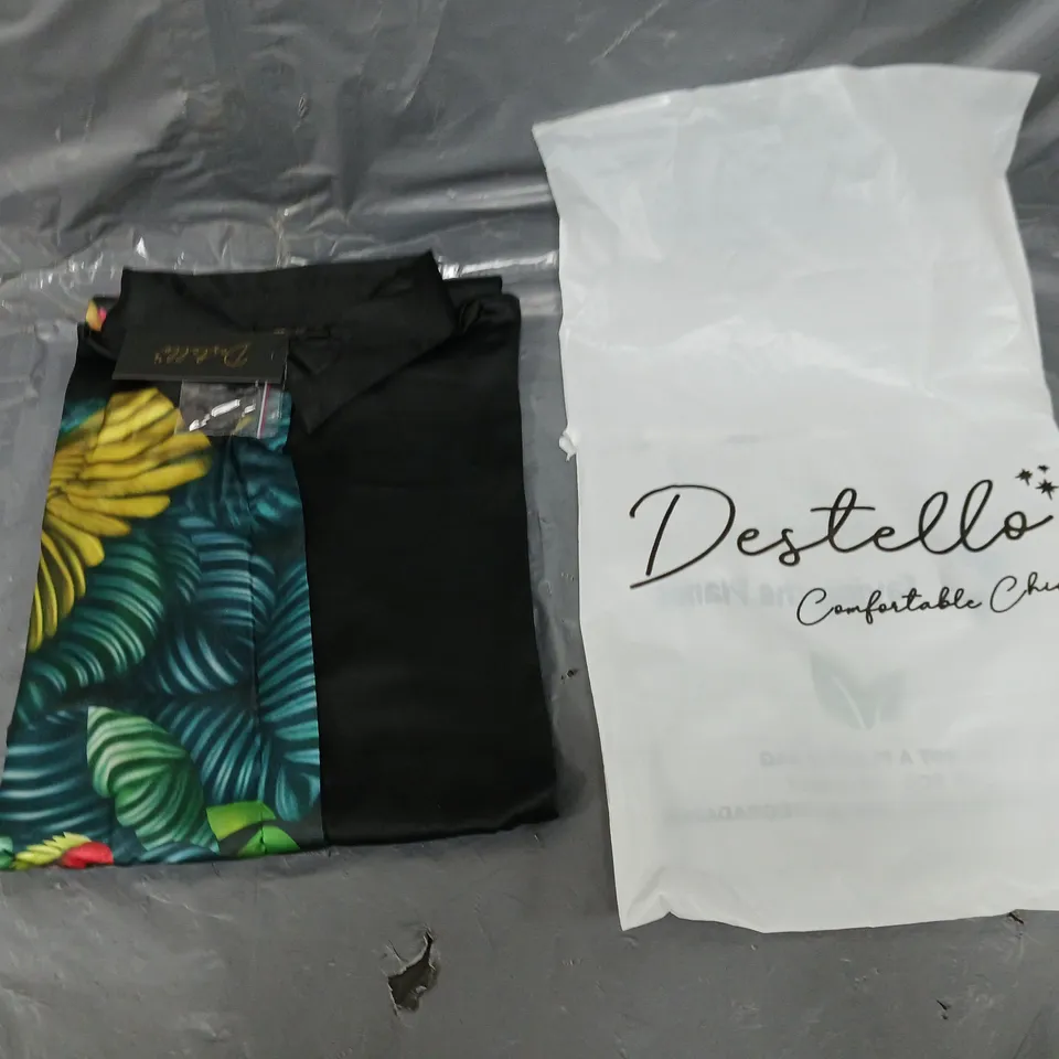 40 BRAND NEW DESTELLO BLACK PAROT BUTTON UP ONE SIZE 