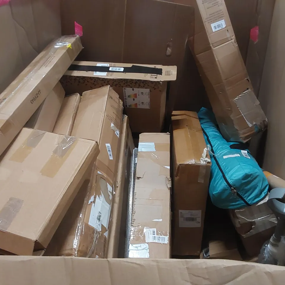 PALLET OF ASSORTED ITEMS INCLUDING: CAMPING EQUIPMENT, PLAYPEN, KIDS TOY SWIVEL CHAIR, BABY BOUNCER, TOILET SAFETY FRAME ECT