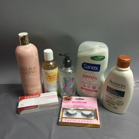 BOX OF APPROXIMATELY 20 COSMETIC ITEMS TO INCLUDE - BAYLIS & HARDING BODY WASH - BURT'S BEES BABY SHAMPOO & WASH - LOVE HONEY LUBRICANT - ETC