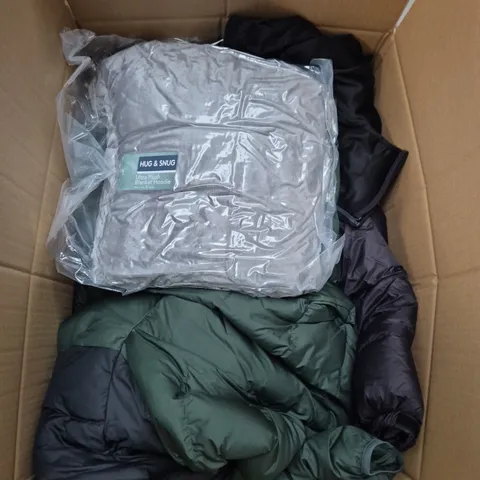 APPROXIMATELY 25 ASSORTED CLOTHING AND FASHION PRODUCTS IN VARIOUS STYLES AND SIZES - COLLECTION ONLY