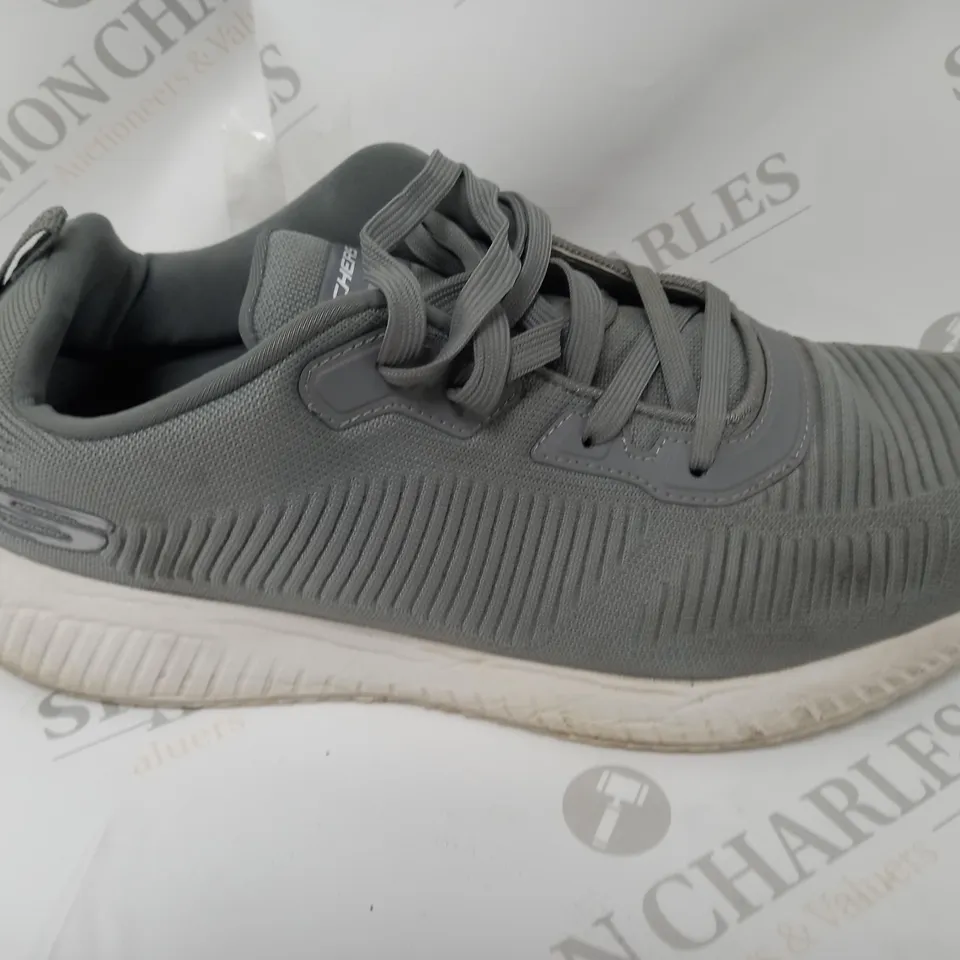 PAIR OF SKECHERS LITE-WEIGHT MEMORY FOAM TRAINERS GREY UK SIZE 10