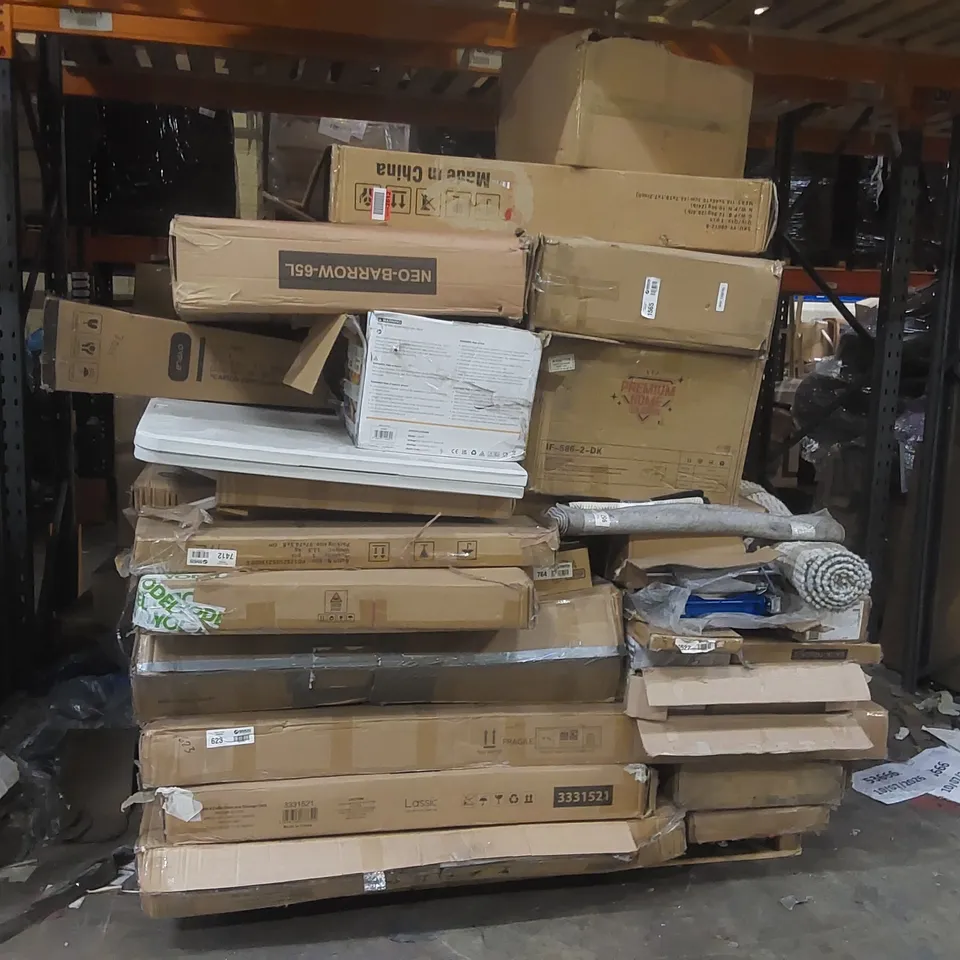 PALLET CONTAINING A VERY LARGE QUANTITY OF ASSORTED ITEMS INCLUDING: FURNITURE PARTS, WHEELBARROW, RUGS, AIRFRYER ECT