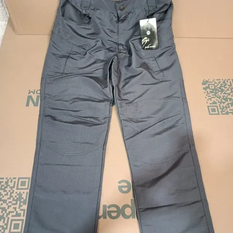 MEN'S GREY OUTDOOR TROUSERS, SIZE M.