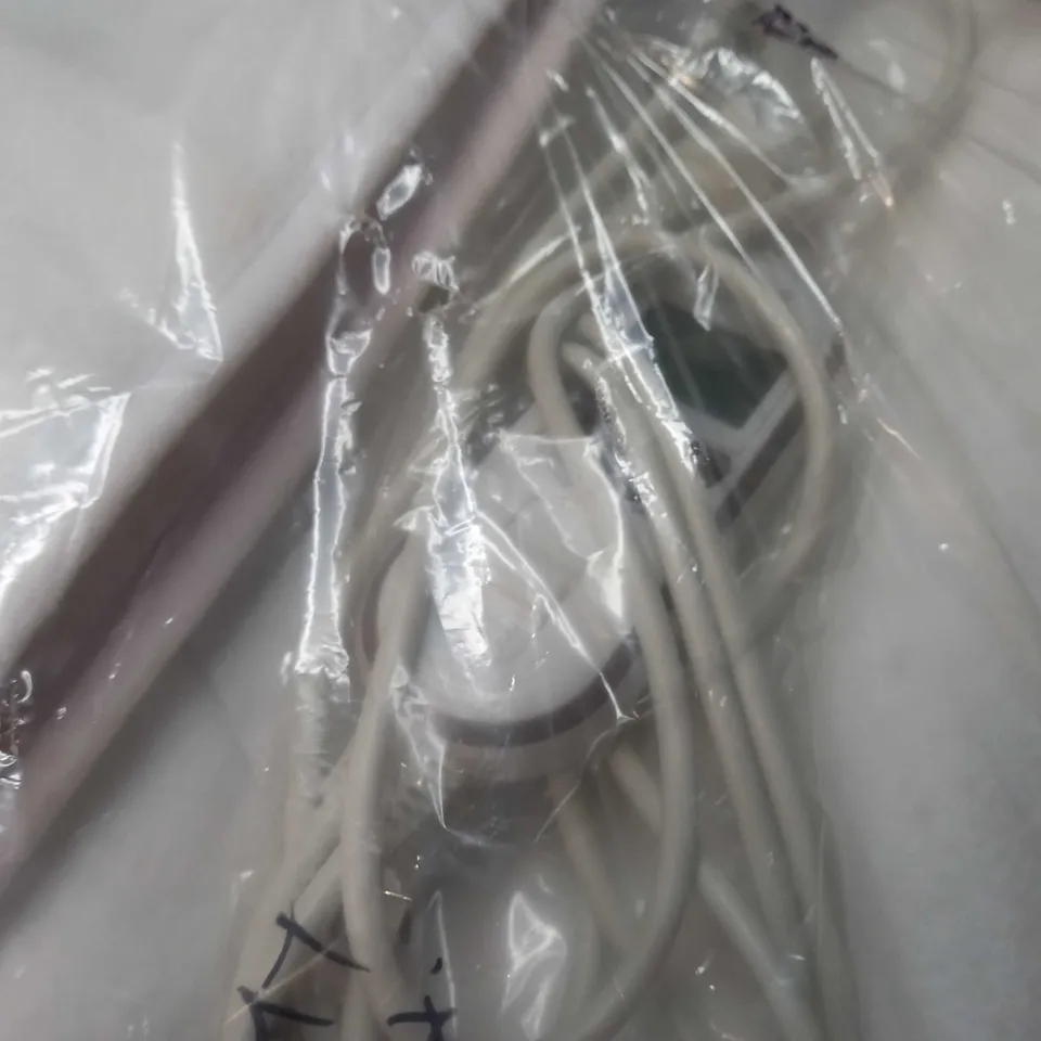 PACKAGED WHITE ELECTRIC BLANKET