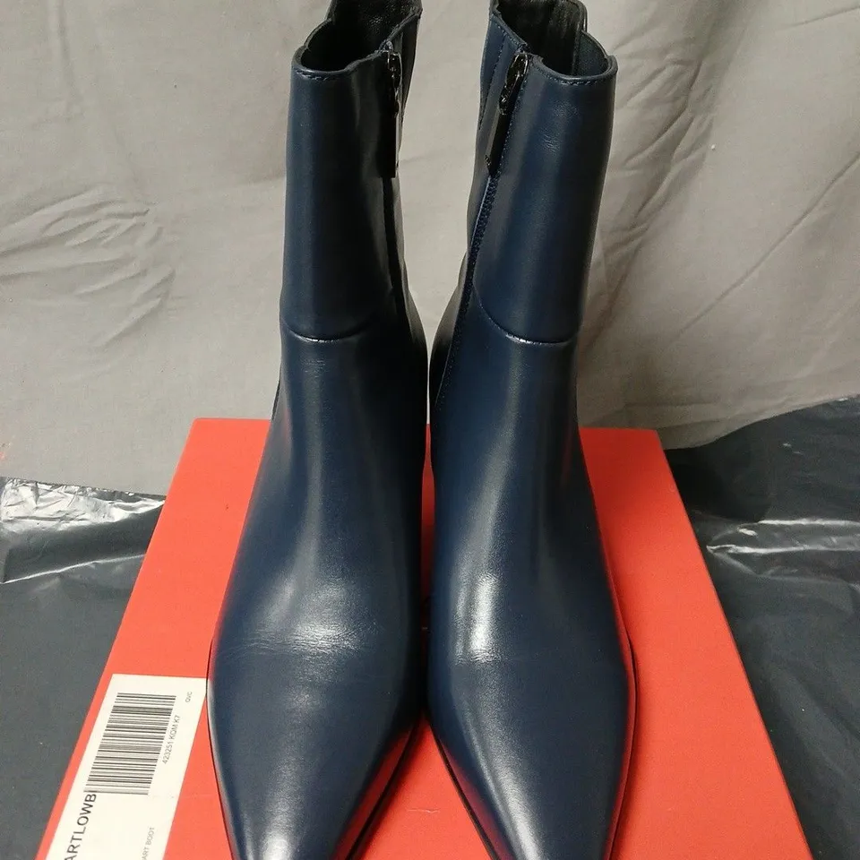 BOXED PAIR OF RUTH LANGSFORD WOMEN'S BLUE LEATHER ANKLE BOOTS, UK 7 